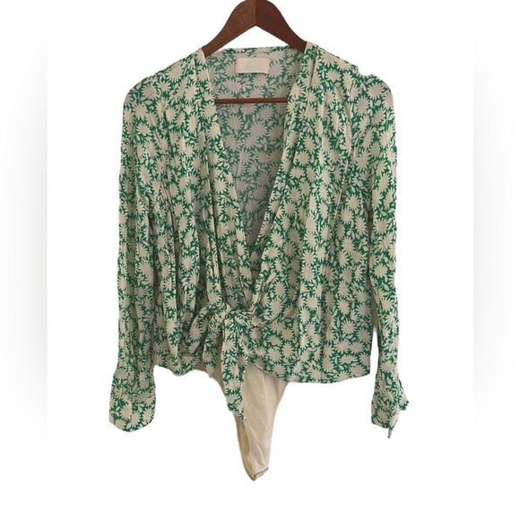 Revolve Capulet Bodysuit Daria Green Apple Floral Size small - Picture 5 of 9